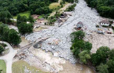 Im Sommer 2024 ein Unwetter in ganzen Regionen der Schweiz viel Zerstörung hinterlassen